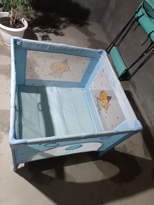 Продам! Манеж-кровать голубой.