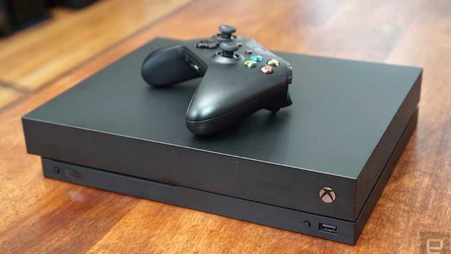 Consolă Xbox One X 1TB, stare impecabilă