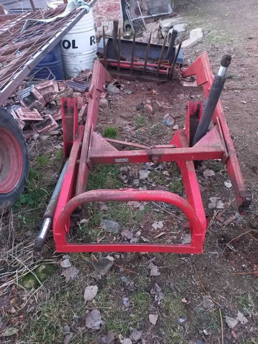 De vânzare încărcător frontal pentru tractor