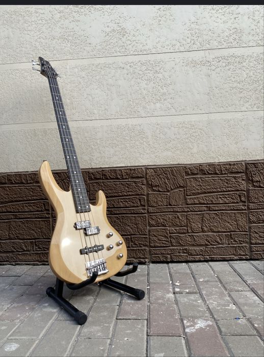 Бас гитара. Распродажа!