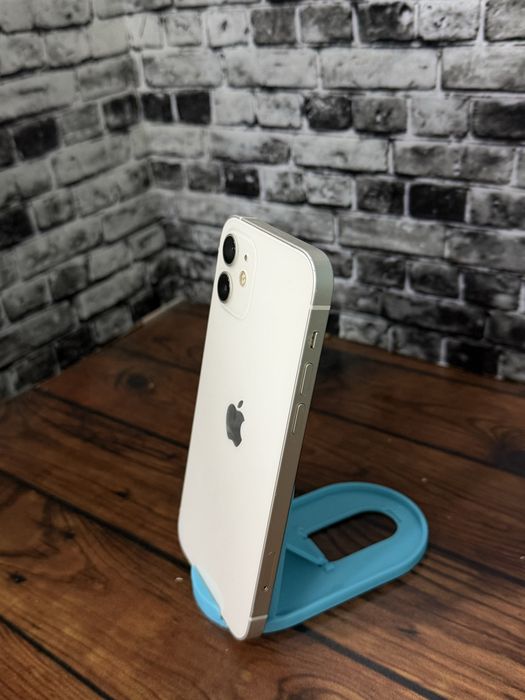 Iphone 12 64 gb.