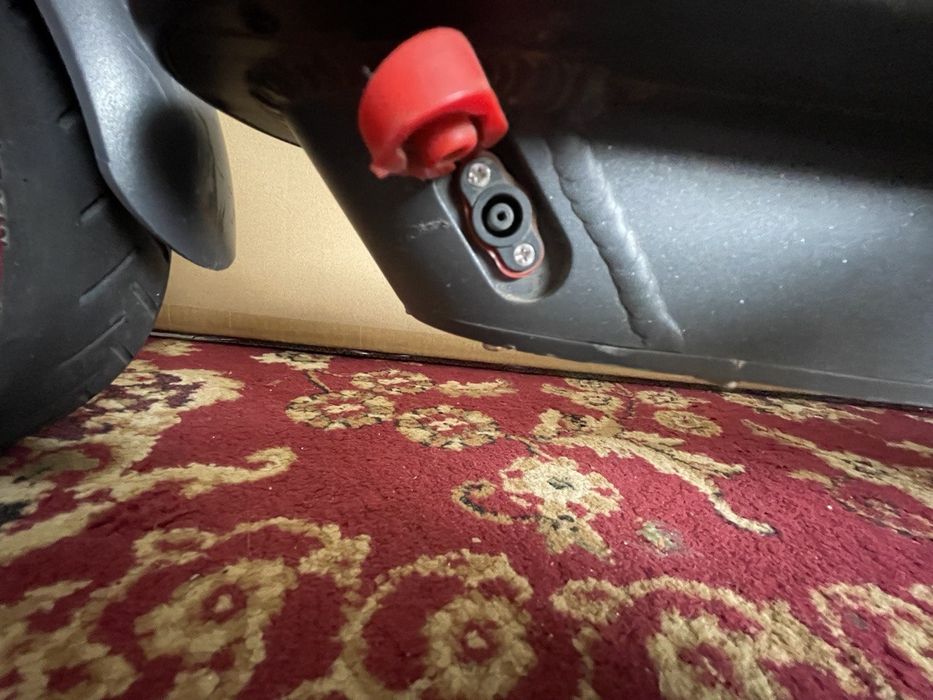 Электросамокат  KUQUAY