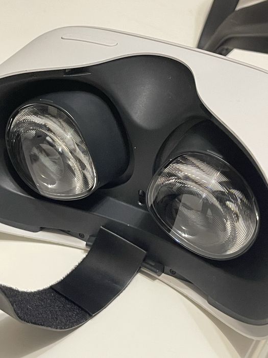 Шлем виртуальной реальности Meta Quest 2 256гб