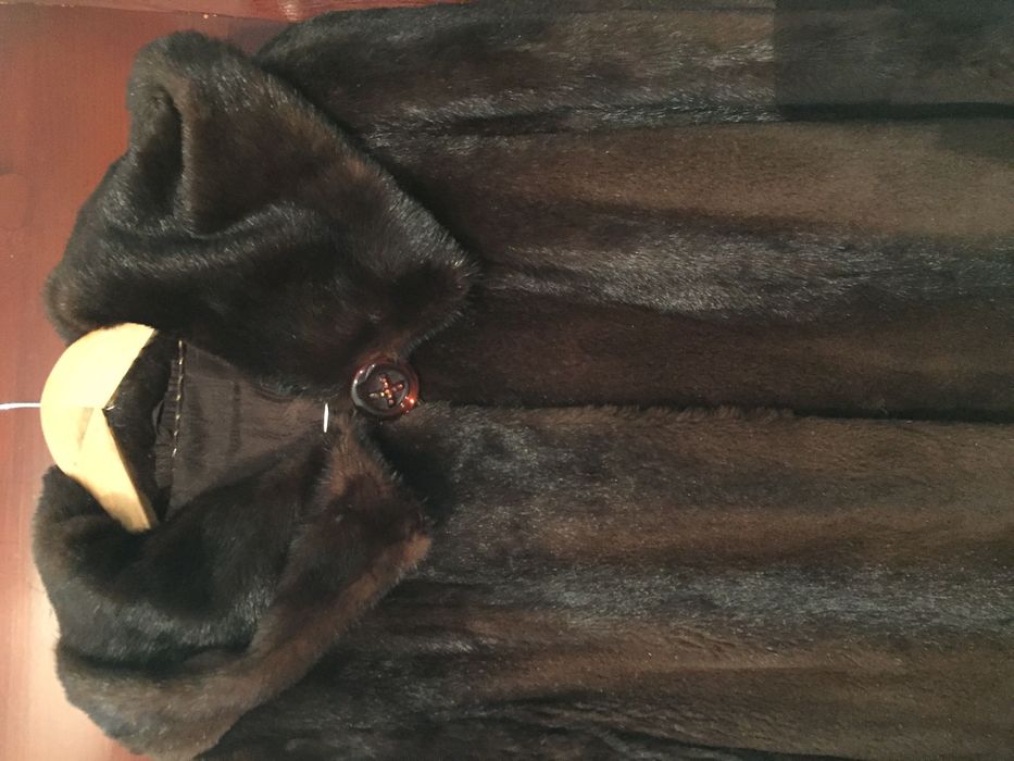 Продам шубу норковую