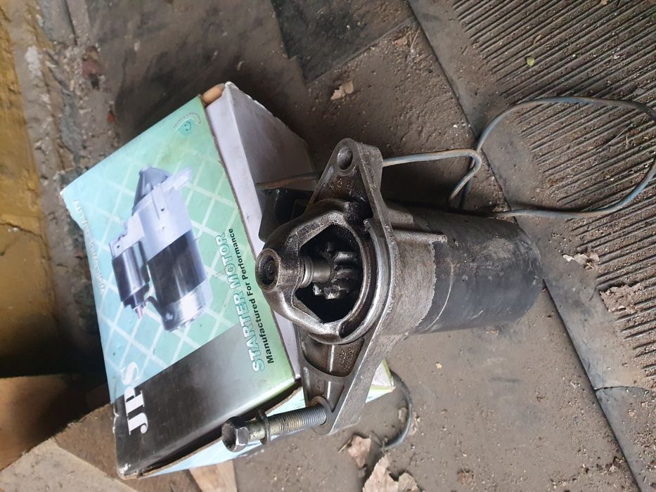 Продам стартер TOYOTA Avenses.