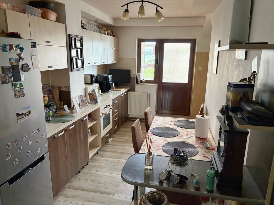 Apartament 4 camere Ultracentral Mioveni | 82 mp | Bloc 1993