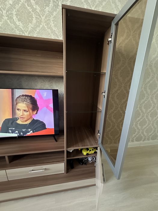 Продам Стенку для телевизора