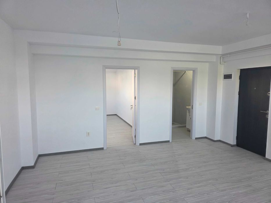 Apartament nou 2 camere demisol, nelocuit, loc de parcare inclus
