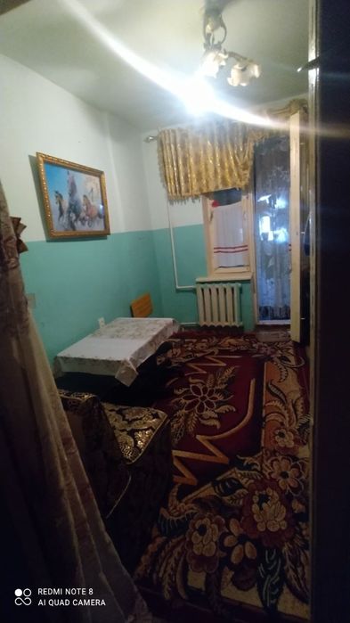 Навоий ш. Центридан 3 хонали кв. (Инд. Дом)  Сотилади. Ёки тошкентд. к
