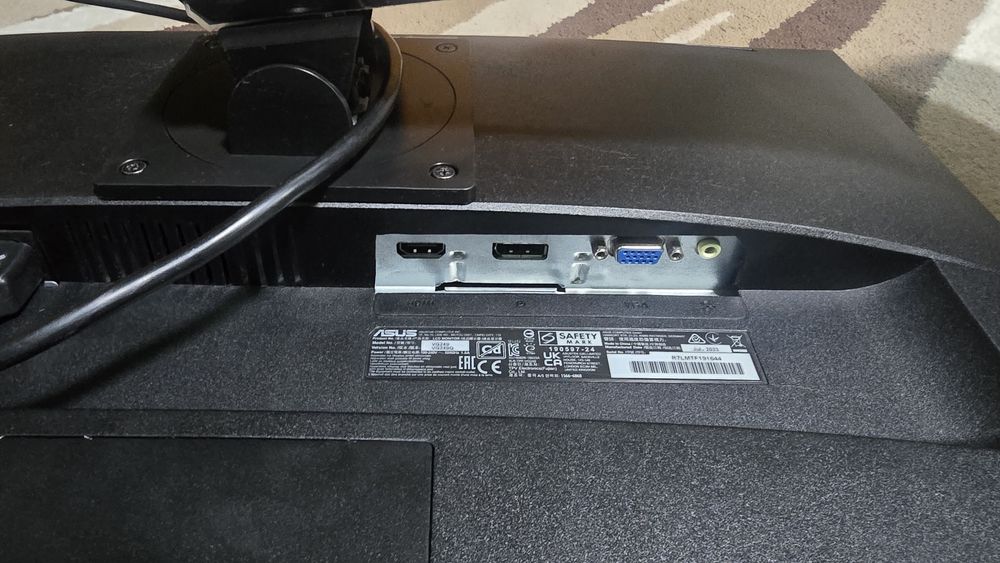Monitor Asus tuf 24 (full Hd)144hz  cu defect