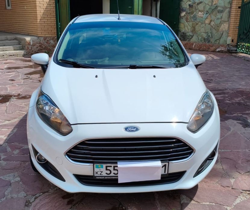 Автомобиль Ford Fiesta