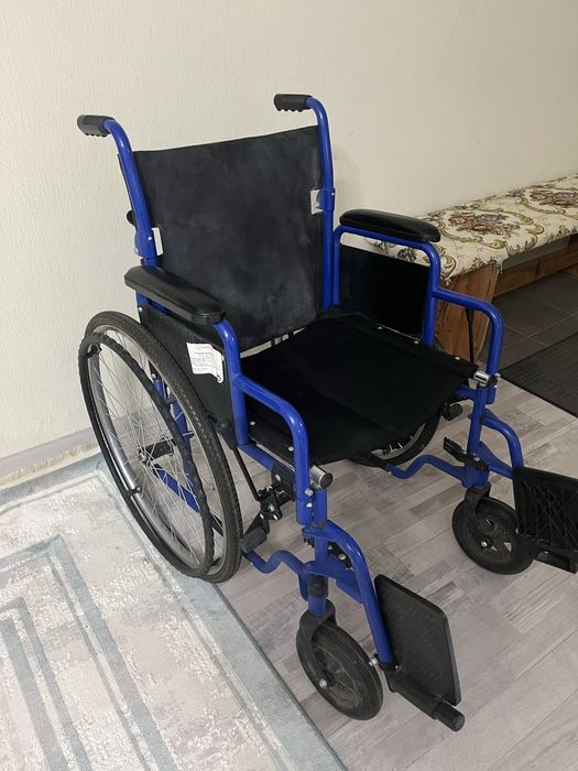 Продам инвалидную коляску бу