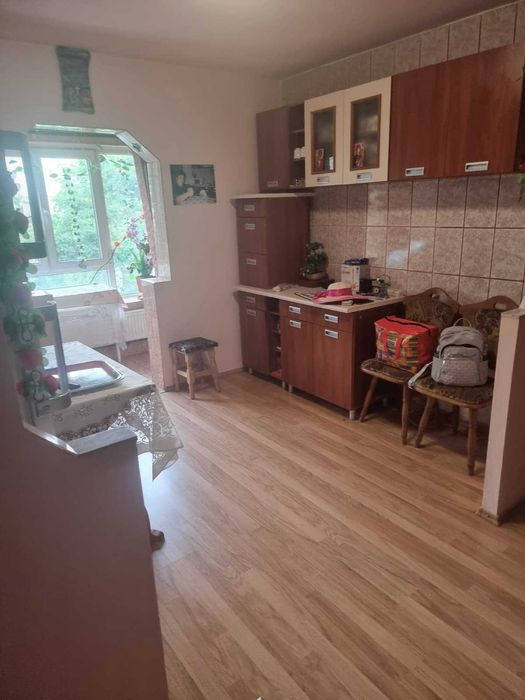 PF vindem apartament 2 camere str. Tulcea