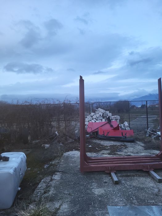 Vand racoante  forestiere juguri lemn