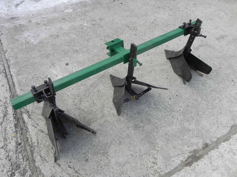 Rarita bilon pe 3 randuri pentru motocultor sau tractor mic
