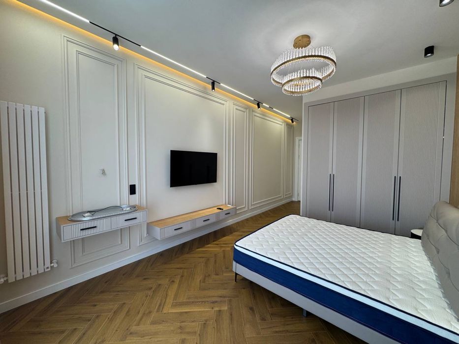 Продается 3хком новостройка в центре