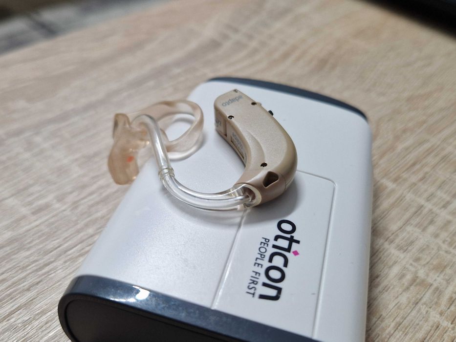 Aparat Auditiv OTICON Adapto, Denmark, Stanga.