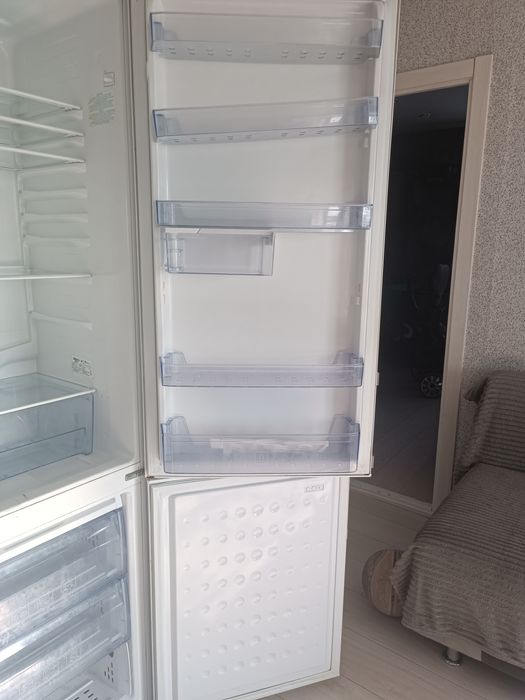 Продам холодильник BEKO б/у
