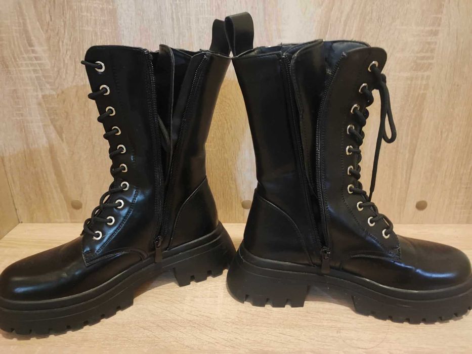 Черни боти нови 38