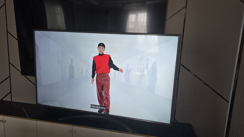 Продам большой телевизор Самсунг смарт тв 75д