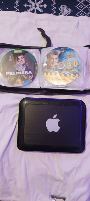 DVD player Apple + colecție DVD-uri (filme românești)