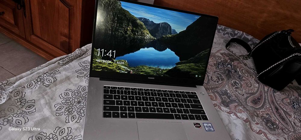 Лаптоп Huawel Matebook d15