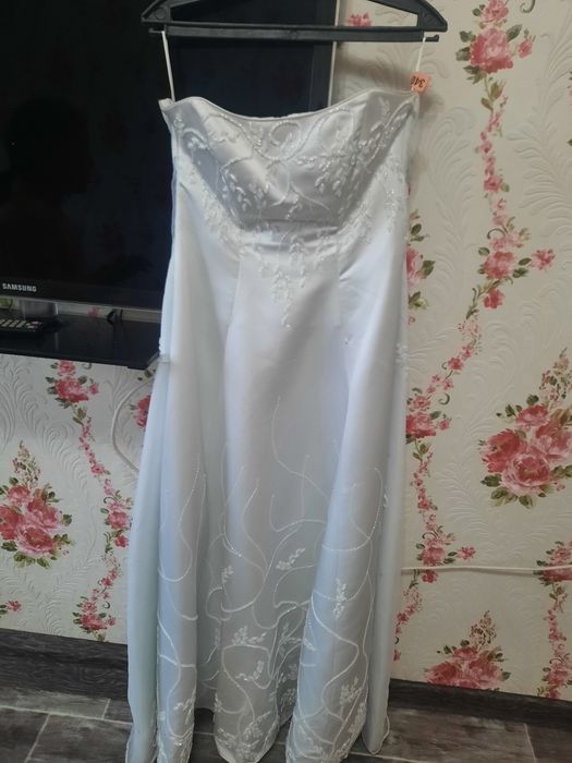 Продаю платье свадебное