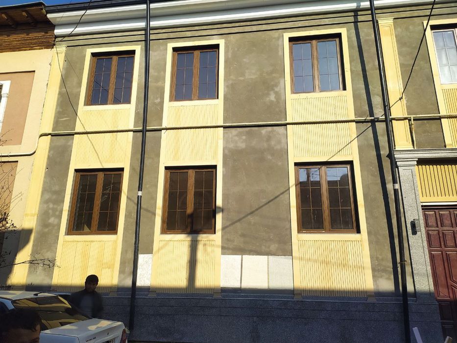 Фасадний тяга из пенопласта