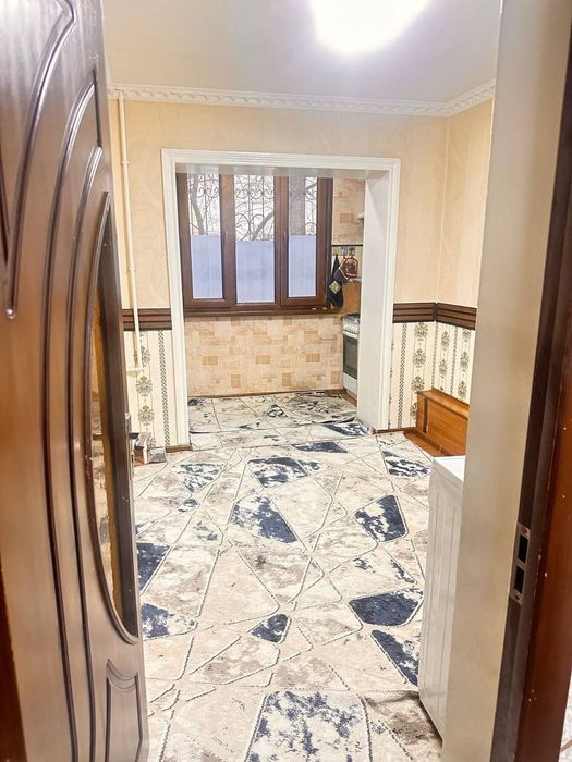 Продаётся квартира на Яшнабаде