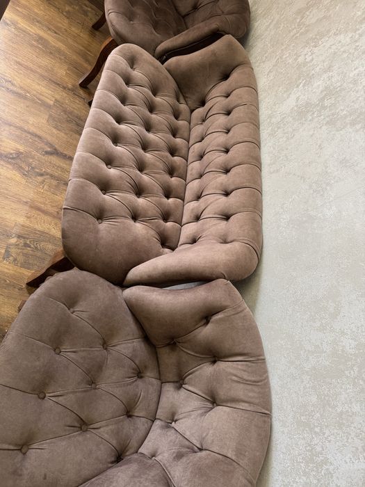 Банкетка с двумя креслами