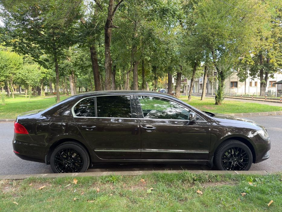 SKODA Superb 2013 — imagine 5