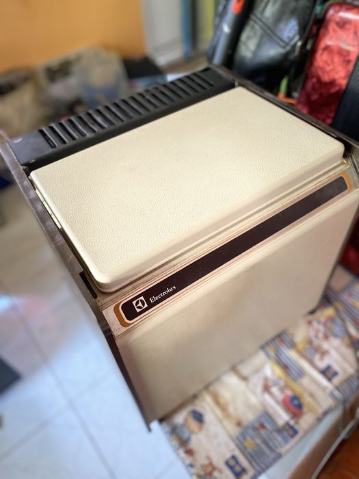 Хладилник 12/220v