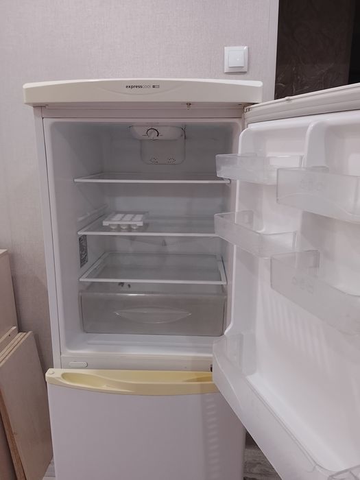 Продам холодильник LG