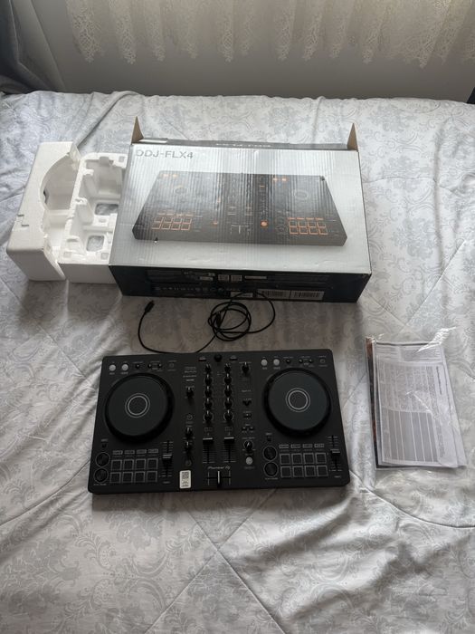 DJ конзола ddj flx 4