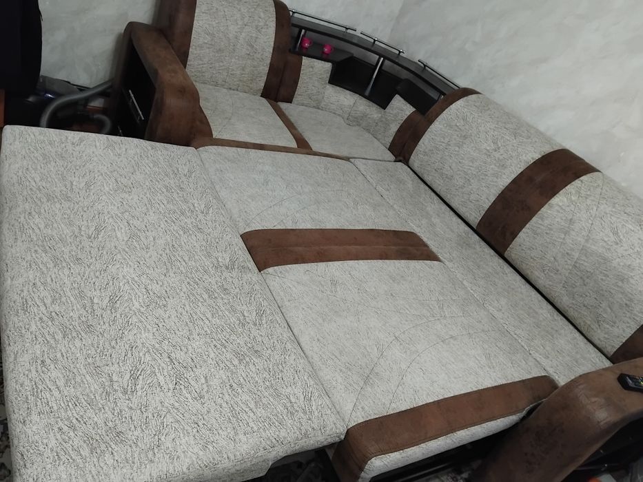 Продам угловой диван