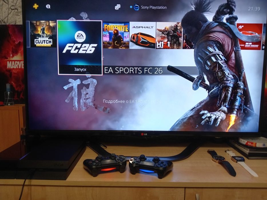 Продам Playstation 4