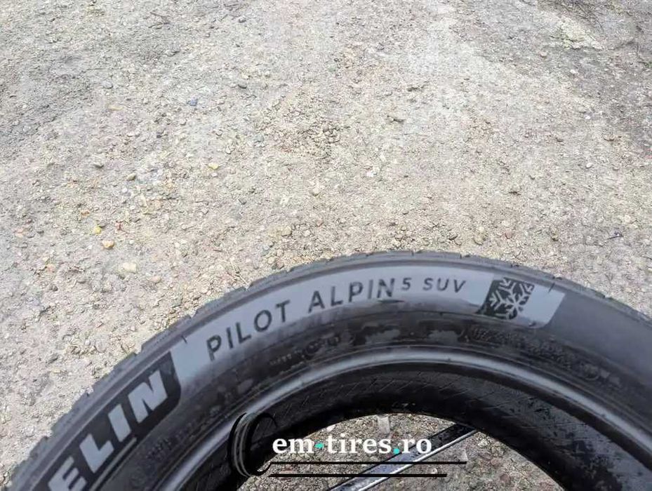 Anvelopa Iarna 235/55 R19 MICHELIN Pilot Alpin 5 SUV