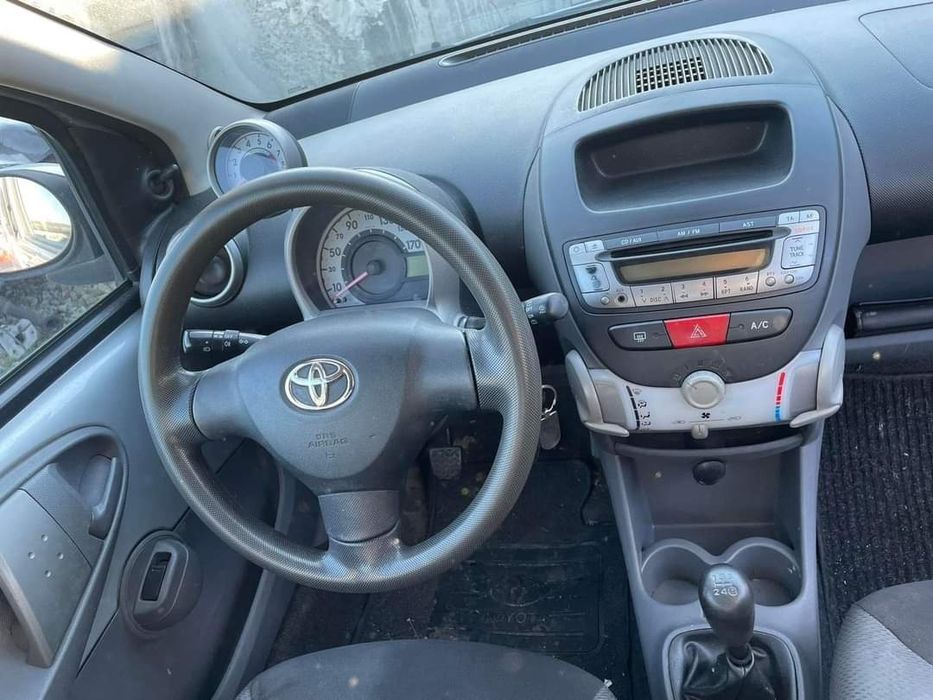 Toyota aygo 1.0i НА ЧАСТИ