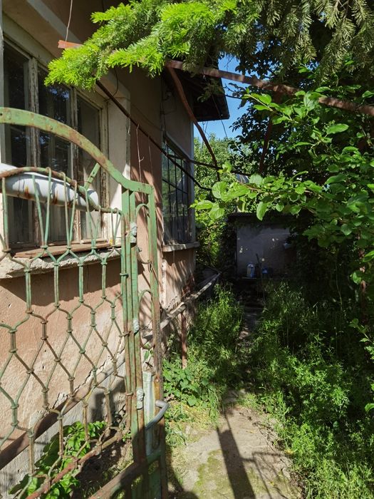 Продавам къща село Якимово