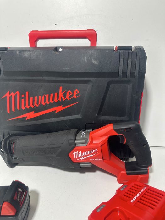Milwaukee M18 FSZ FUEL - Fierastrau sabie profesional 18V
