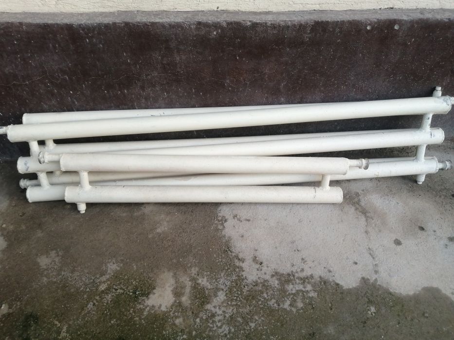 Ванна чугунная б/у срочно продаю свой состаяна супер+ трубы 300. 000