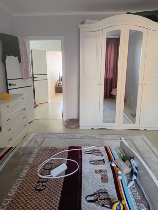 Продам двух комнатную квартиру