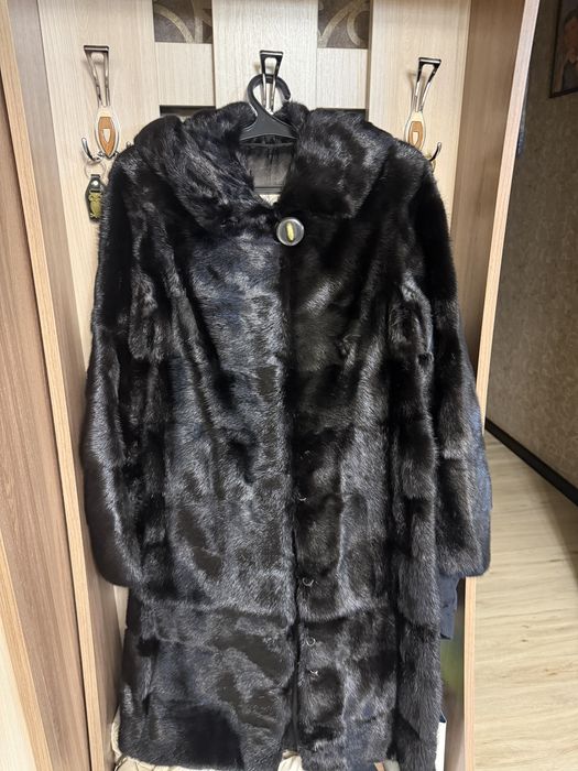 Продам норковую шубу
