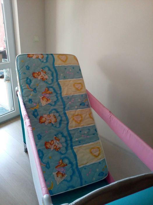 Сгъваема бебешка кошара за сън и игра +  матрак-10 см дебелина (комплект)