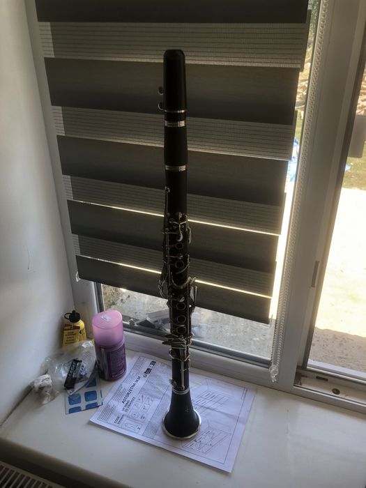 Vand clarinet aproape nou cu geanta propie