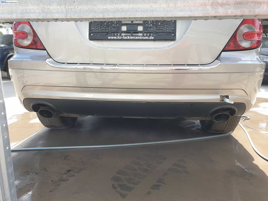 Bara Spoiler Spate cu Imperfectiuni Mercedes Clasa R Class V251 W251 2005 - 2010 Culoare C723 723 [K6703]
