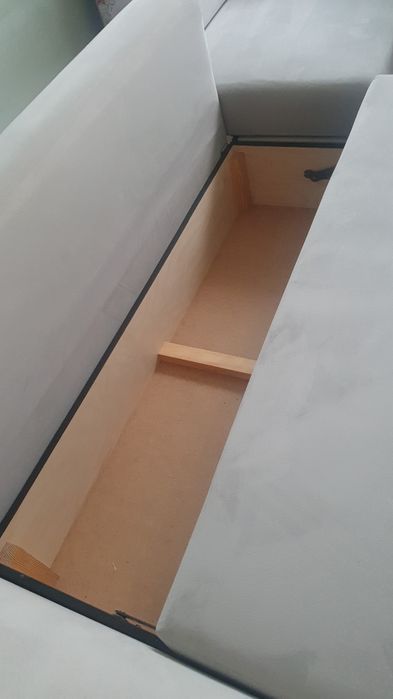 Диван (беларус.)срочно!!!