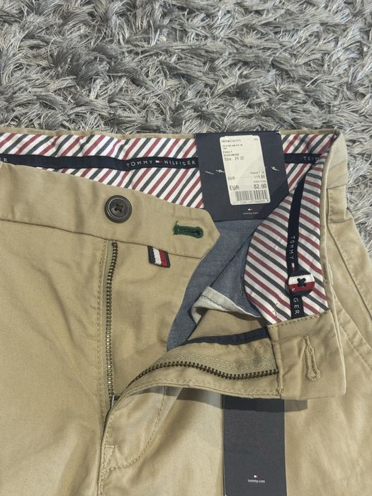 Оригинален Tommy Hilfiger Chino панталон