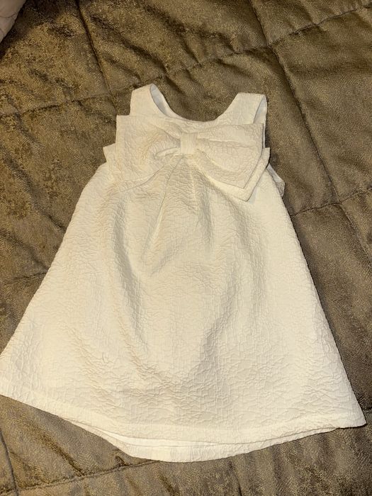 Нарядное платье 2-3 года