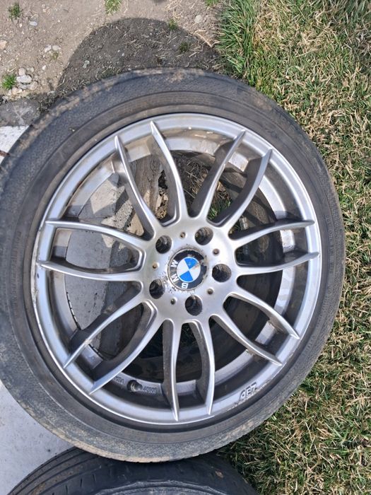 Vând jante BMW  .